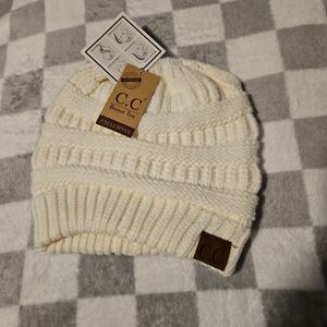 *NWT* C.C Cream/Ivory Beanie Hat